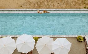 Elite Atoll Beachfront Hotel